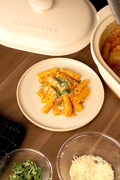 Gigi Hadid’s Spicy Vodka Pasta - Claypot Style