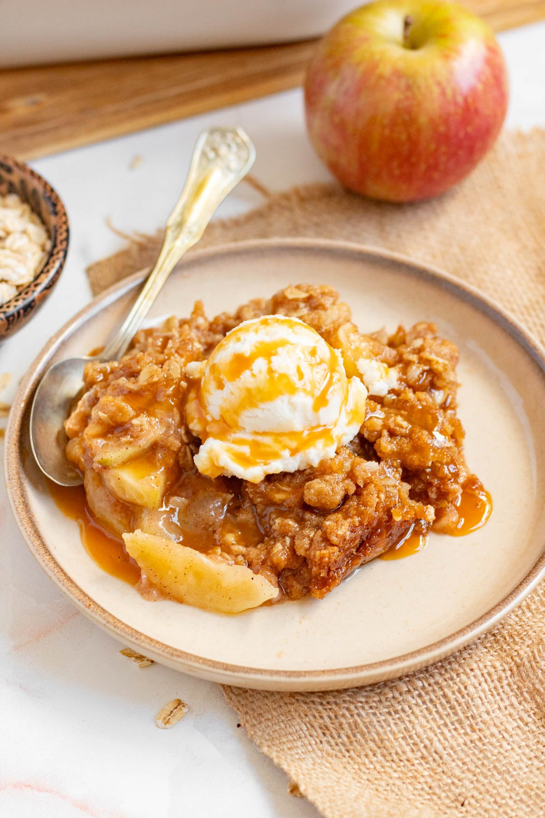 Apple Crisp | Magnifique Claypot Oven Recipe