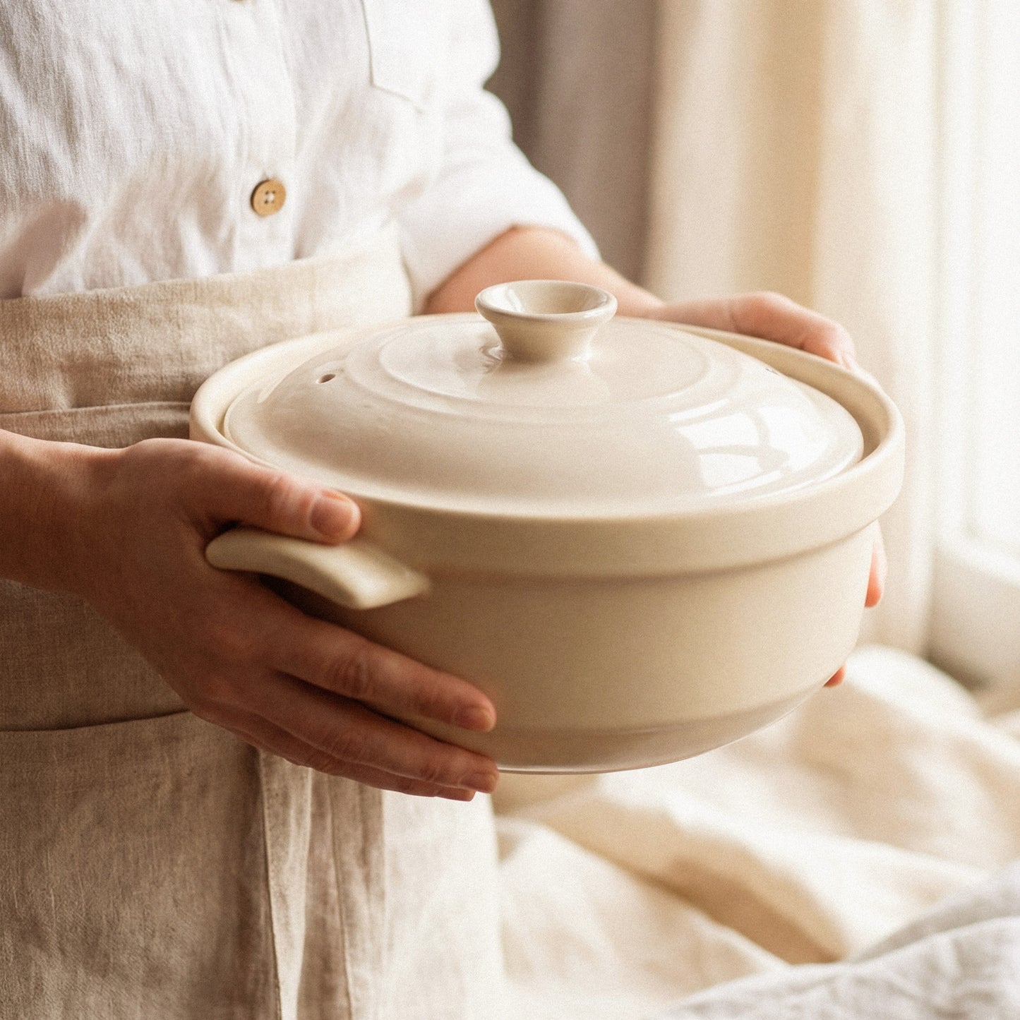 The Flami Pot handcrafted non-toxic cookware perfect for toxin-free cooking and chemical-free cooking.