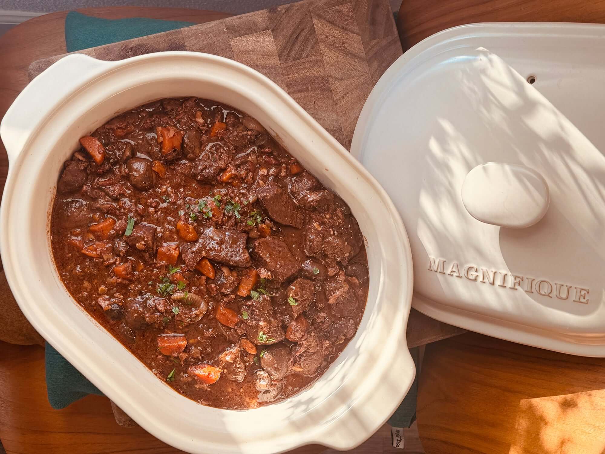 The Claypot: Pot & Lid Set filled with stew, showcasing non-toxic air fryer and toxin-free kitchen appliances.